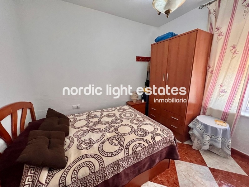 Townhouse 4 beds with the possibility to built an independent estudio