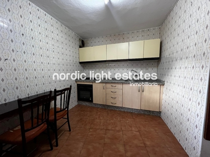 Casa adosada con 2 viviendas, 4 dormitorios, 3 baños en Torrox Pueblo