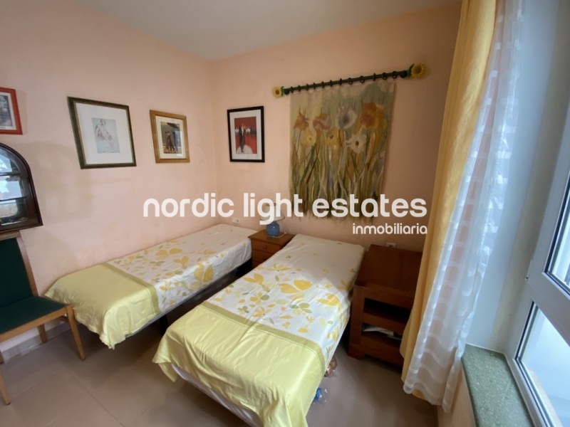 Excellent topfloor apartment second line Torrecilla Beach