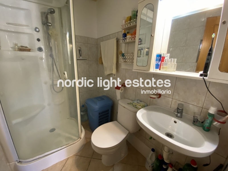 Excellent topfloor apartment second line Torrecilla Beach