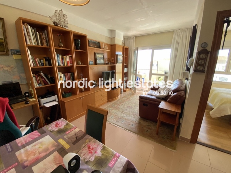 Excellent topfloor apartment second line Torrecilla Beach
