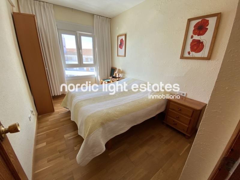 Excellent topfloor apartment second line Torrecilla Beach