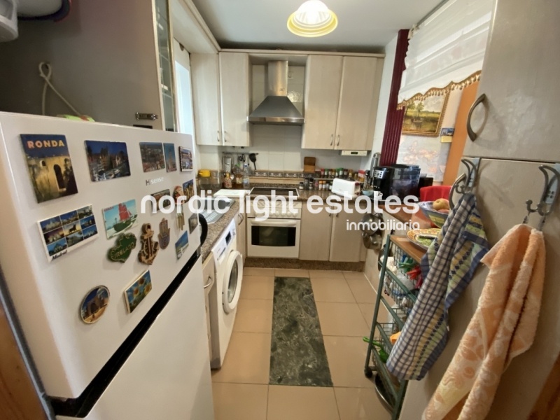 Excellent topfloor apartment second line Torrecilla Beach