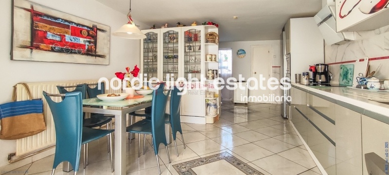 Brillant detached villa with multiple possibilities netween El Peñoncillo and Torrox Park