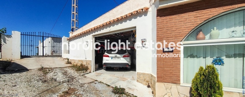 Brillant detached villa with multiple possibilities netween El Peñoncillo and Torrox Park