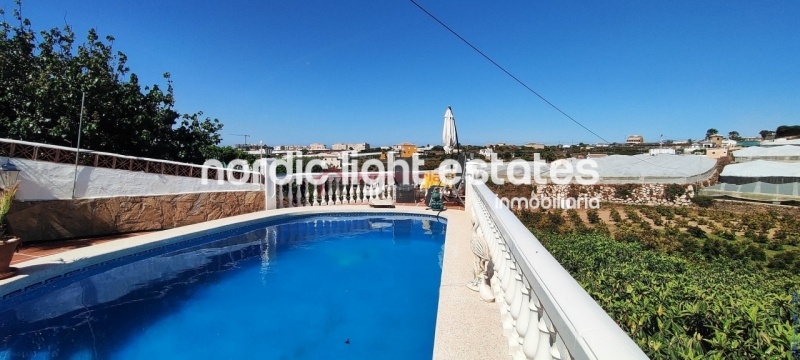 Brillant detached villa with multiple possibilities netween El Peñoncillo and Torrox Park