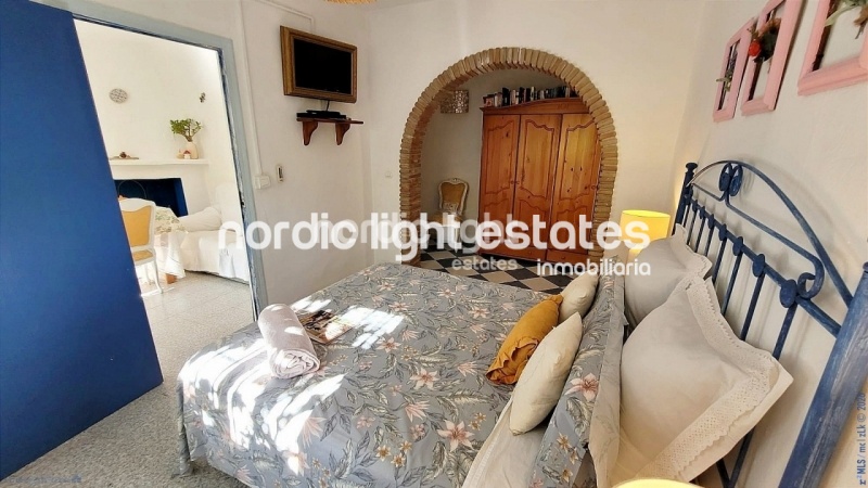 Cosy country house on a plot of 9000 sqm with avocado production and many different fruit trees
