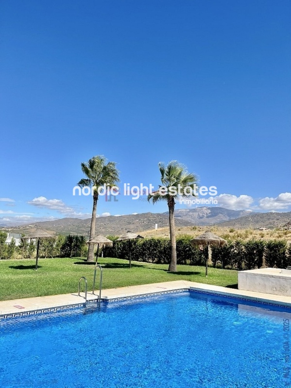 Apartment in perfect condition with 2 terrazas and parking space in Caleta de Vélez