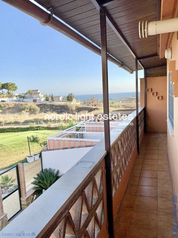Apartment in perfect condition with 2 terrazas and parking space in Caleta de Vélez
