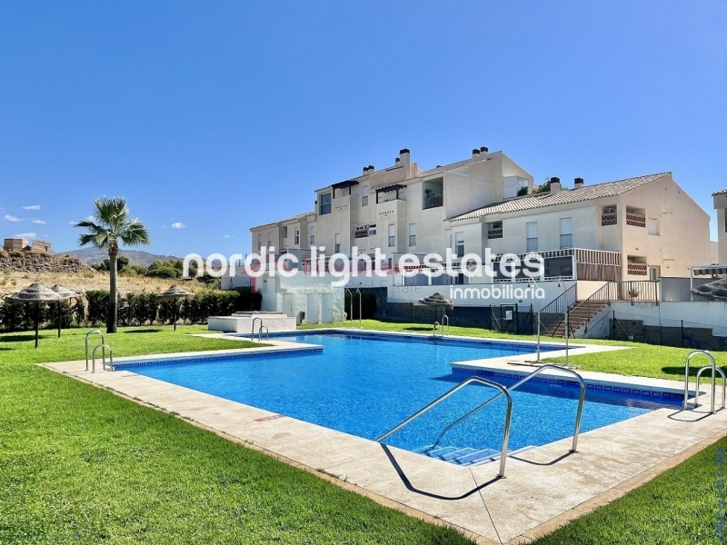 Apartment in perfect condition with 2 terrazas and parking space in Caleta de Vélez