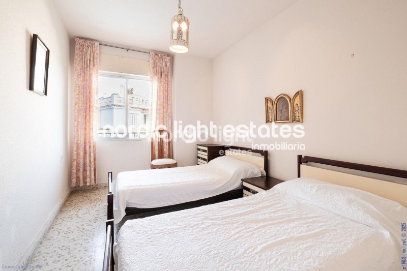 Fantastic opportunity in Torrecilla Beach, Nerja