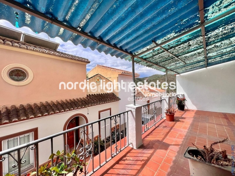 Spacious townhouse with an independent studio in Torrox Pueblo