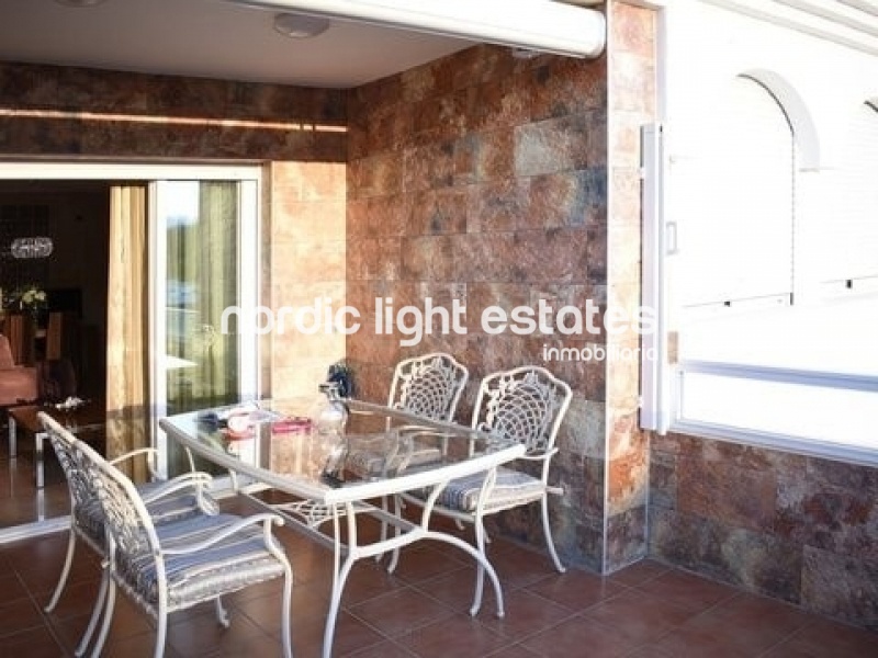 Stunning apartment with enclosed garage in La Rabitilla, Torrox