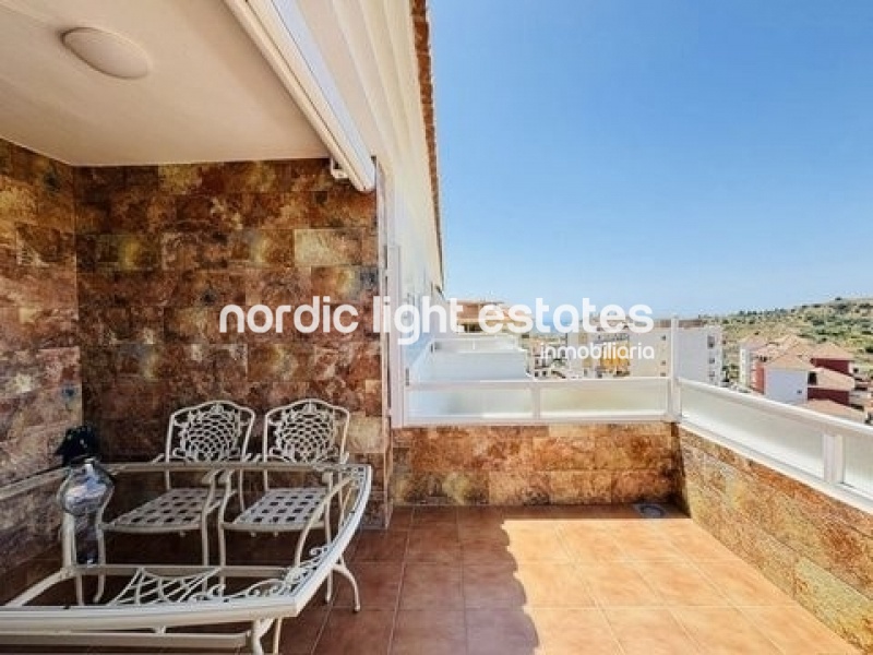 Stunning apartment with enclosed garage in La Rabitilla, Torrox