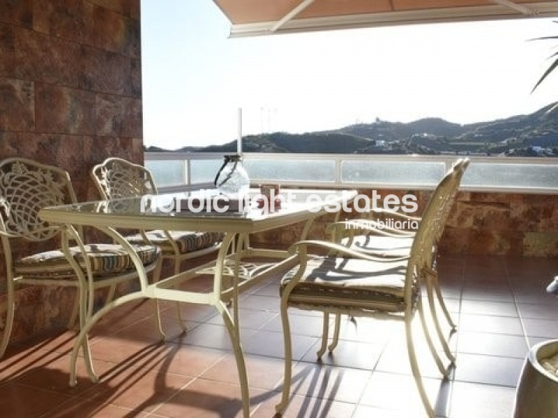 Stunning apartment with enclosed garage in La Rabitilla, Torrox