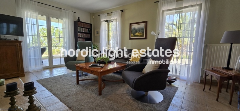 Exceptional villa with landscaped gardens, a pool, 2 enclosed garages, a sauna and much more