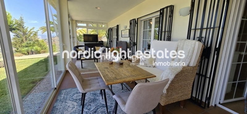 Exceptional villa with landscaped gardens, a pool, 2 enclosed garages, a sauna and much more