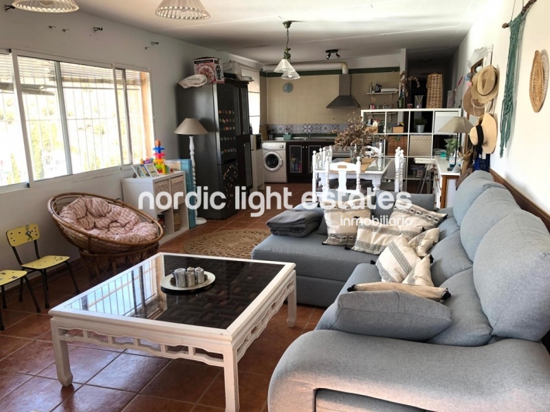 Big offer. 2 detached villas with 2 pools very very close to Torrox Pueblo 