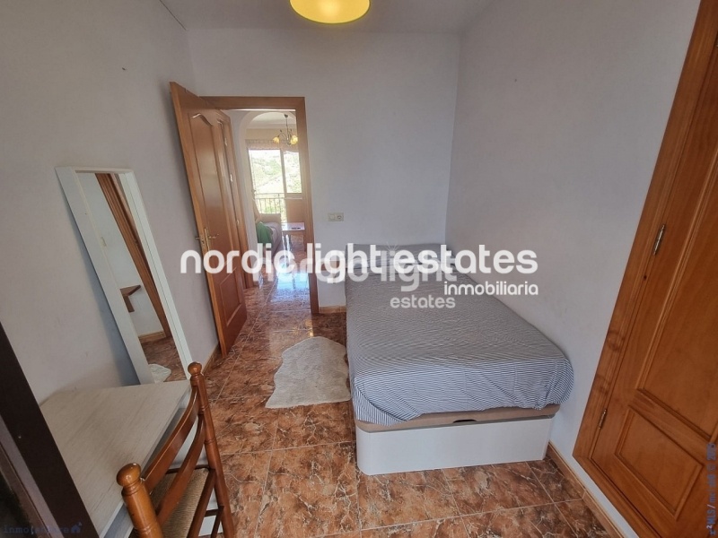 Apartment with exceptional outdoor areas in the center of Frigiliana