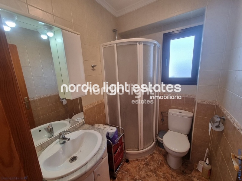 Apartment with exceptional outdoor areas in the center of Frigiliana