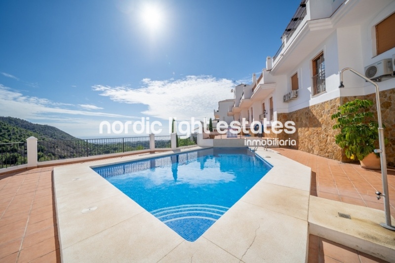 Elegante villa adosada a 15 minutos caminando de Frigiliana