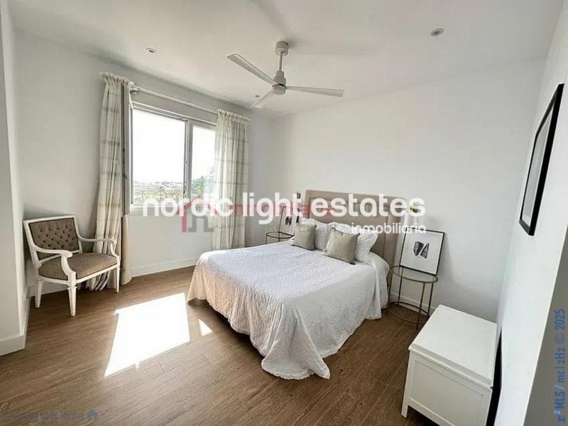 Brand new luxury villa with 350 sqm living space in Almayate bajo