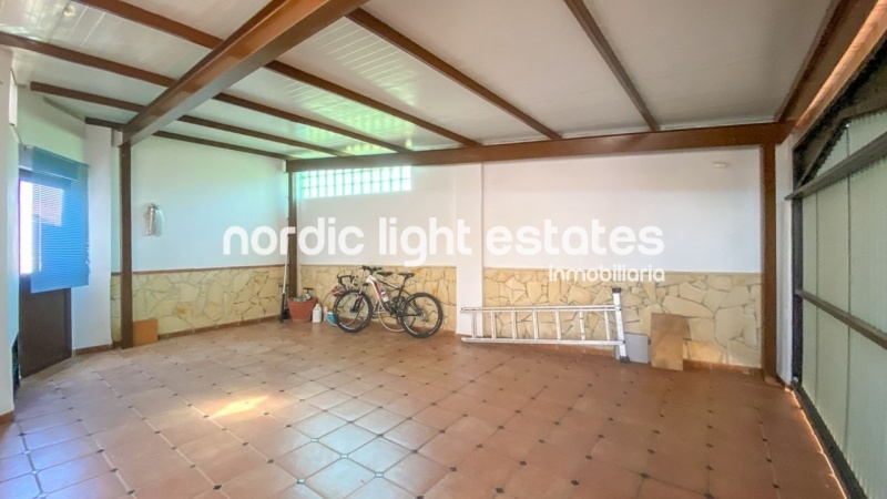 Exceptional detached villa with 4 beds, 3 baths ad 3 guest toilets very close to Frigiliana