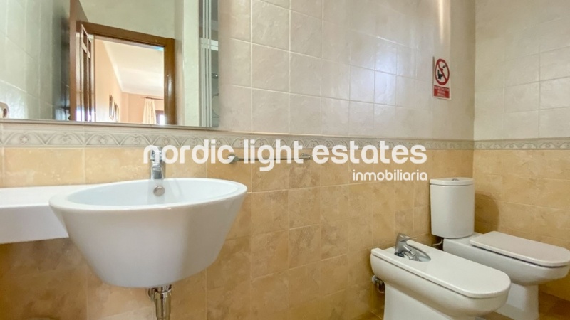 Exceptional detached villa with 4 beds, 3 baths ad 3 guest toilets very close to Frigiliana