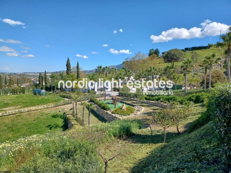 Villa de lujo absolutamente impresionante en Coín. Parcela de 30.000m2
