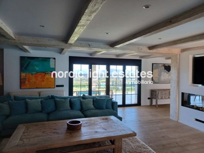 Villa de lujo absolutamente impresionante en Coín. Parcela de 30.000m2