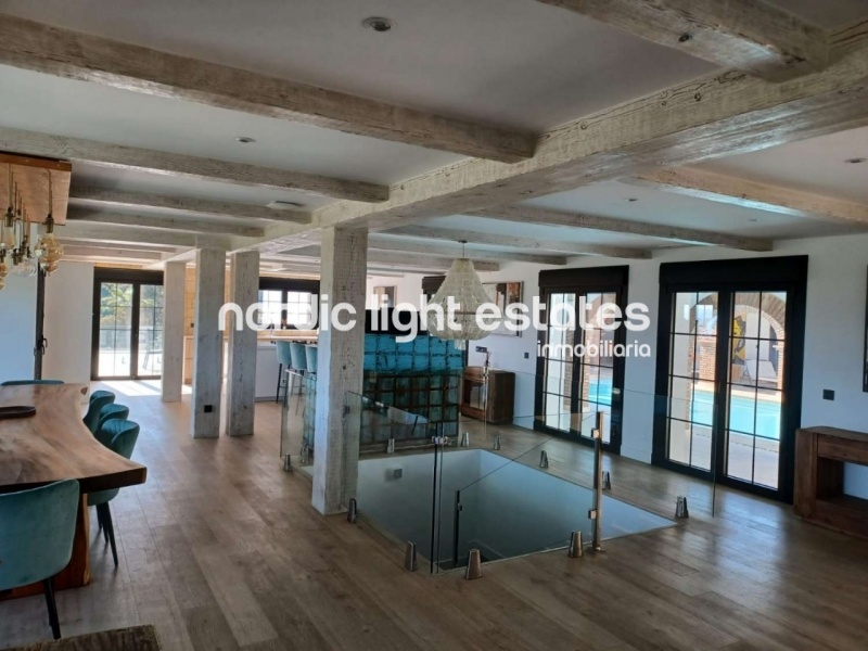 Villa de lujo absolutamente impresionante en Coín. Parcela de 30.000m2
