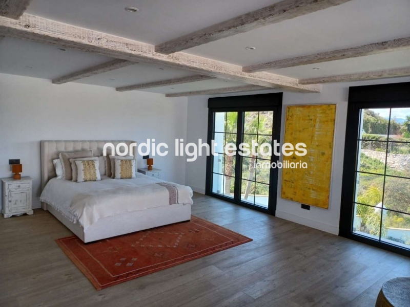 Villa de lujo absolutamente impresionante en Coín. Parcela de 30.000m2