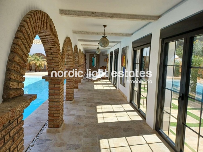 Villa de lujo absolutamente impresionante en Coín. Parcela de 30.000m2