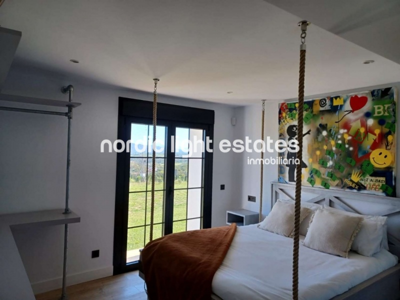 Villa de lujo absolutamente impresionante en Coín. Parcela de 30.000m2