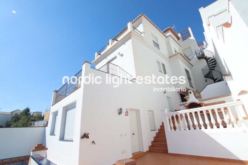 Semi-detached villa in Puerto Blanquillo in Frigiliana