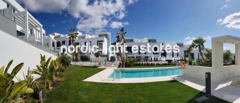 Modern and luxurious townhouse in Añoreta Golf area in Rincón de la Victoria