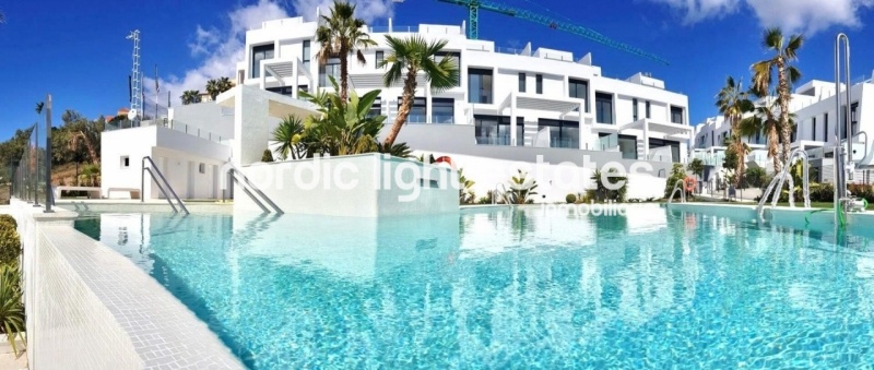 Modern and luxurious townhouse in Añoreta Golf area in Rincón de la Victoria