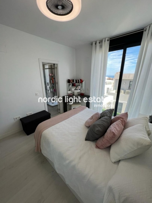 Modern and luxurious townhouse in Añoreta Golf area in Rincón de la Victoria