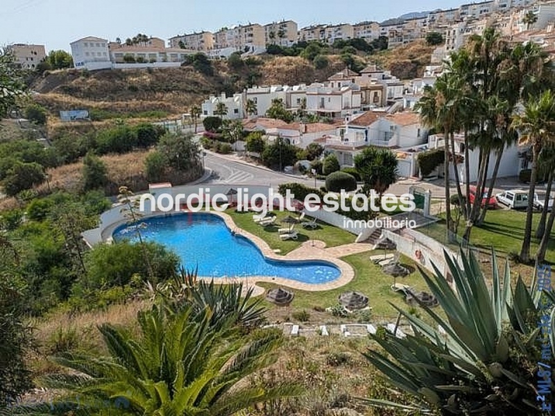 Detached villa with 2 independent homes with private pool in Nerja
