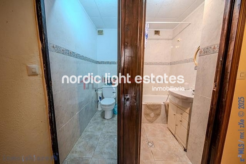 Detached villa with 2 independent homes with private pool in Nerja