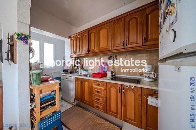 Detached villa with 2 independent homes with private pool in Nerja