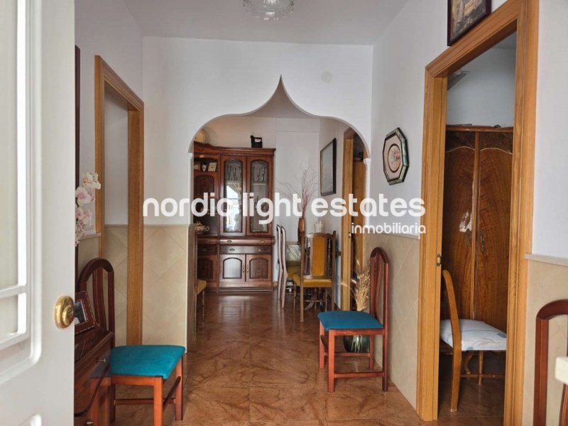 Gran casa para reformar en parte en Torrox Pueblo. 123 m2 de terrazas