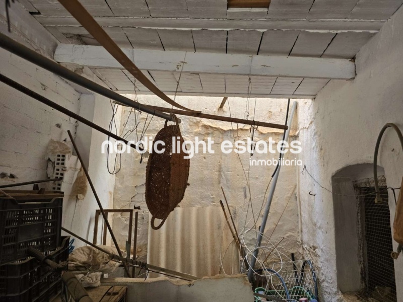 Gran casa para reformar en parte en Torrox Pueblo. 123 m2 de terrazas