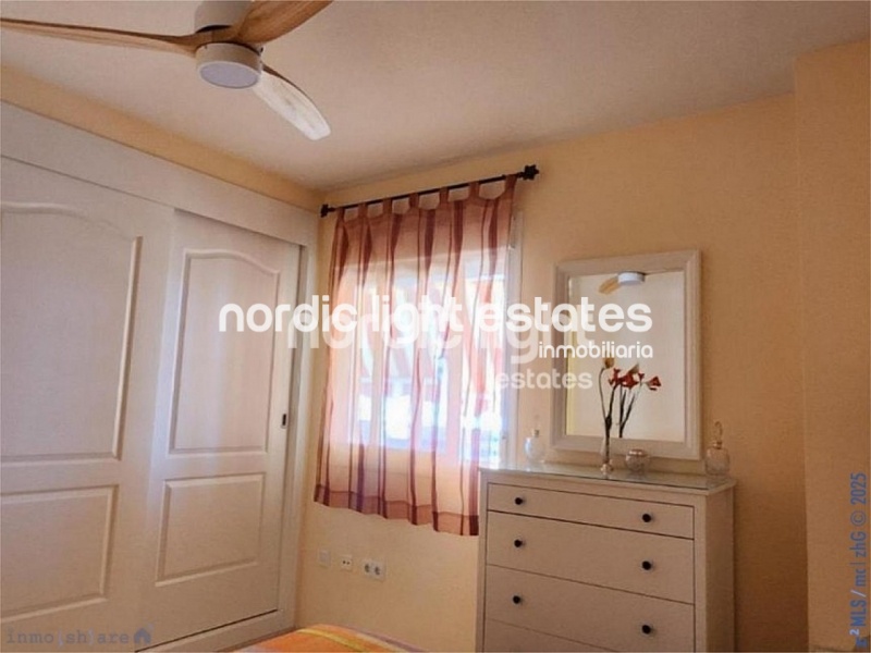 Magnificent corner apartment in Algarrobo Costa. Store room and parking space 