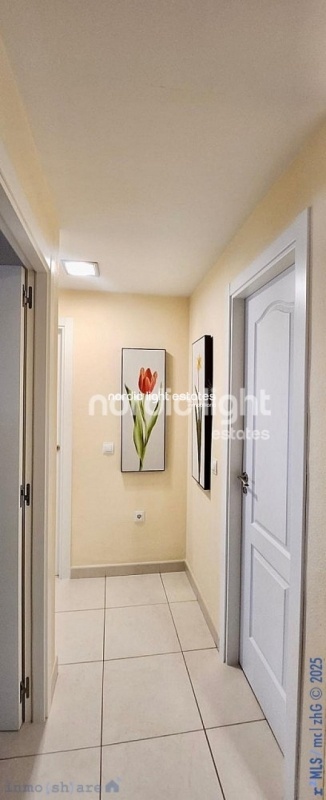 Magnificent corner apartment in Algarrobo Costa. Store room and parking space 