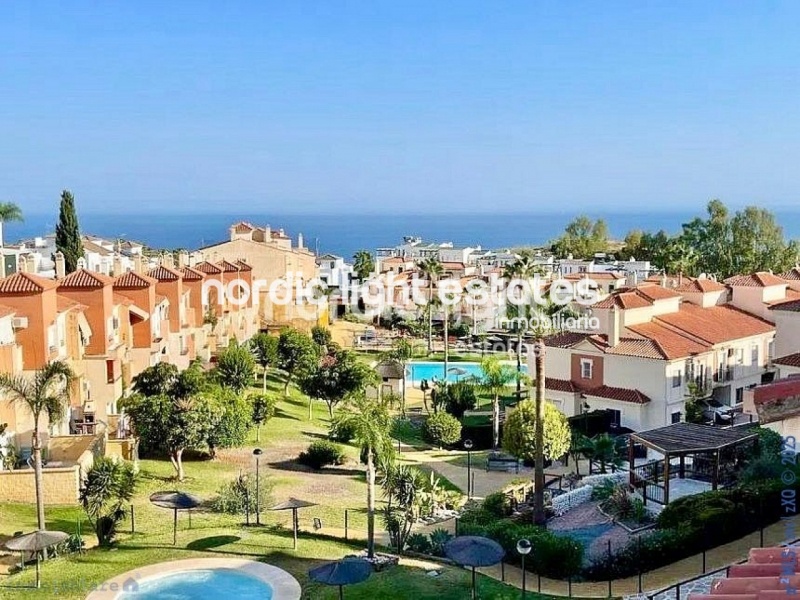 Stunning modern townhouse with a lot of outside space in Añoreta, Rincón de la Victoria
