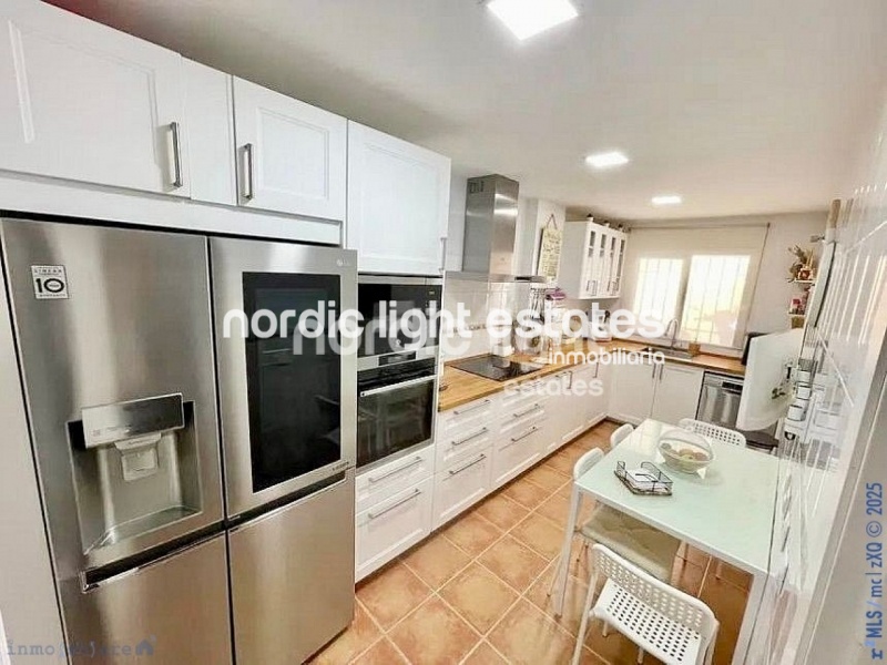Stunning modern townhouse with a lot of outside space in Añoreta, Rincón de la Victoria