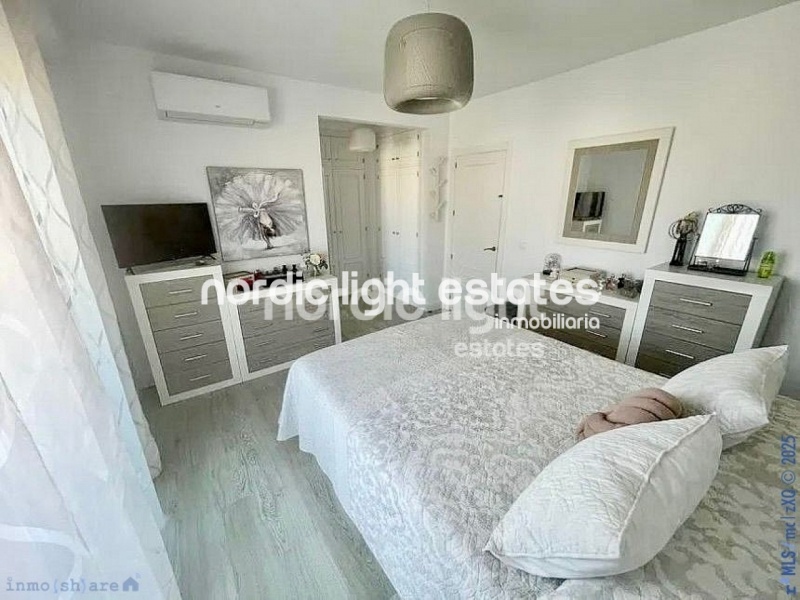 Stunning modern townhouse with a lot of outside space in Añoreta, Rincón de la Victoria