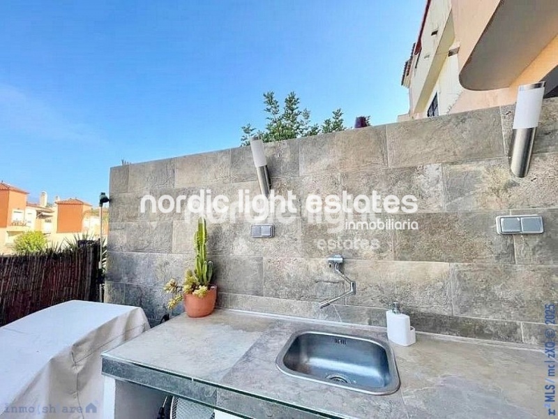 Stunning modern townhouse with a lot of outside space in Añoreta, Rincón de la Victoria