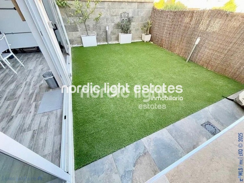 Stunning modern townhouse with a lot of outside space in Añoreta, Rincón de la Victoria